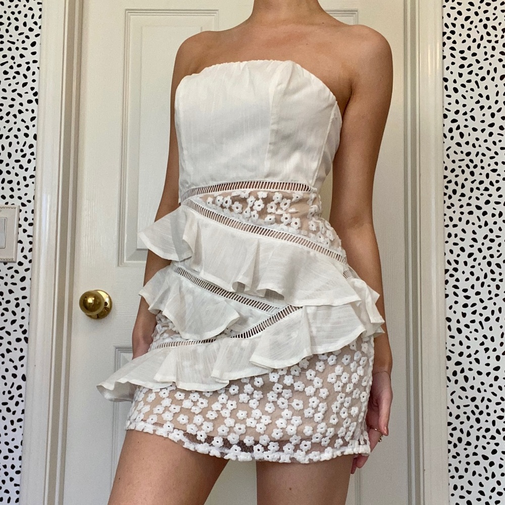 Princess Polly Alina Floral Embroidered Ruffle Strapless Dress 🕊